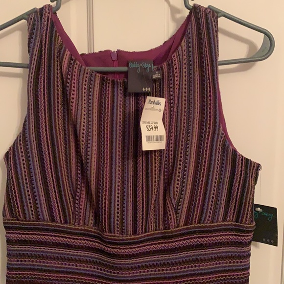 Gabby Skye Sleeveless Dress - Picture 4 of 5